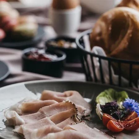 Haus Bellevue By Vaya Aparthotel 3*