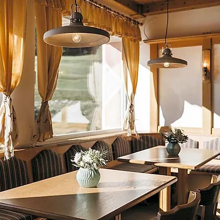 Haus Bellevue Apartmanhotel Serfaus